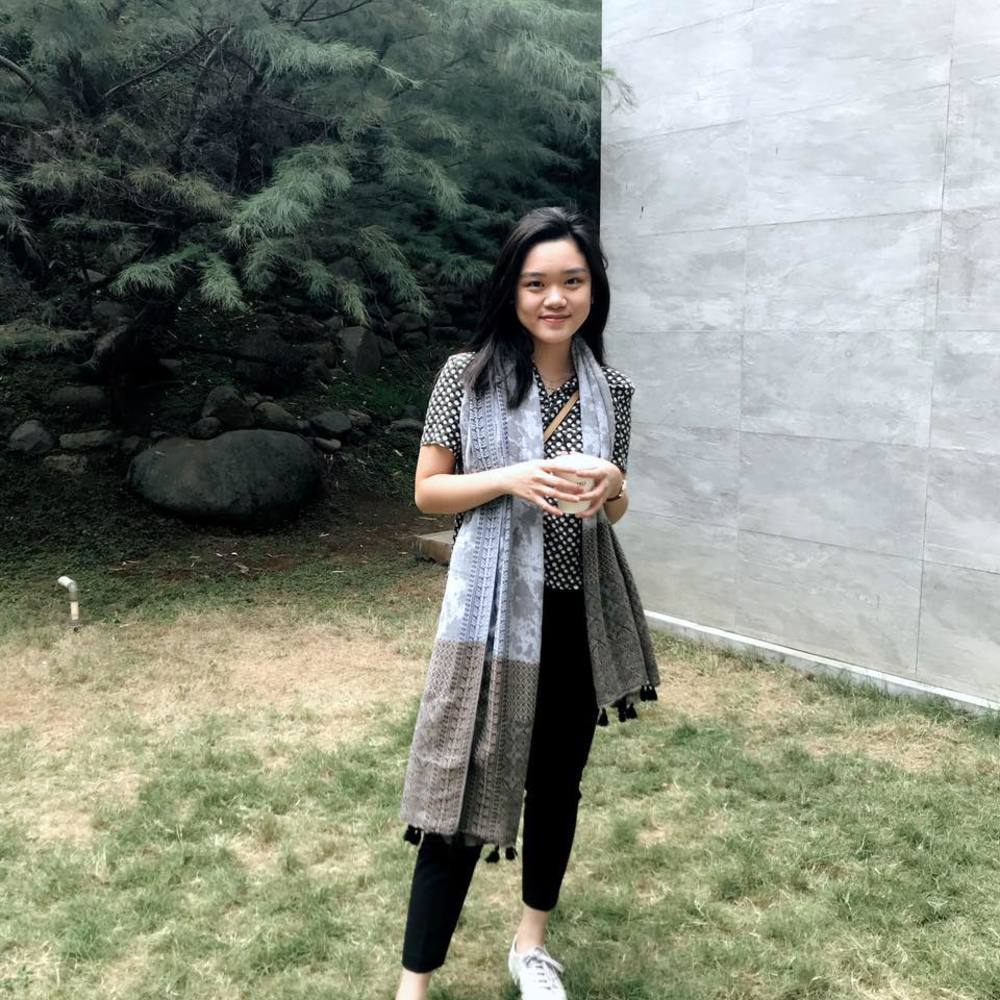 Meet your Posher, Monica